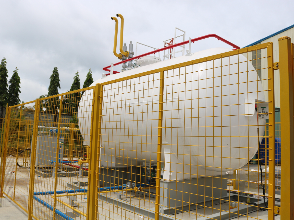 Việc tuân thủ các tiêu chuẩn ASME có thể giúp các doanh nghiệp: Giảm thiểu rủi ro tai nạn, cải thiện hiệu quả hoạt động, tuân thủ các quy định, tăng cường uy tín Việc tuân thủ các tiêu chuẩn ASME có thể giúp các doanh nghiệp: Giảm thiểu rủi ro tai nạn, cải thiện hiệu quả hoạt động, tuân thủ các quy định, tăng cường uy tín
